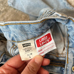 Load image into Gallery viewer, Vintage Levi's 550 Relaxed Fit Slim Orange Tab Jeans 4T

