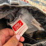 Load image into Gallery viewer, Vintage Levi's 550 Relaxed Fit Slim Jeans 6
