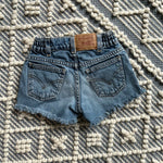 Load image into Gallery viewer, Vintage Levi's 566 Loose Fit Cut Off BLue Jean Shorts Toddler Girl 4T
