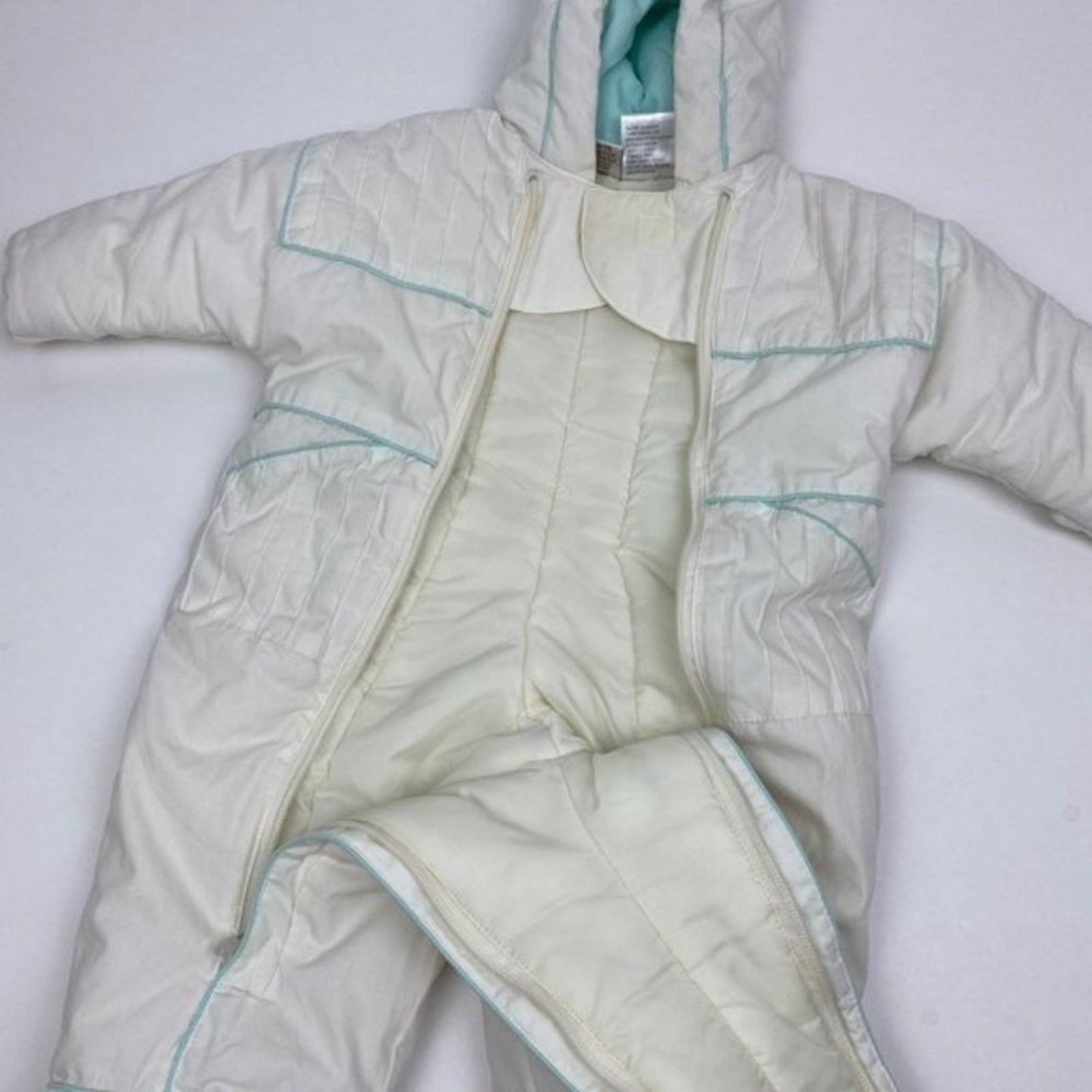 Vintage 90s Winnie the Pooh Snowsuit Bunting 6-9 Months