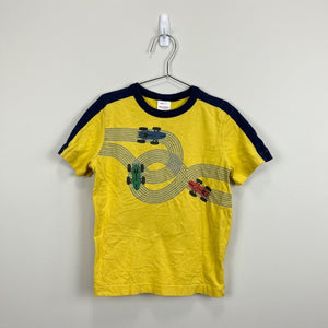 Hanna Andersson Boys Yellow Race Car Tee 120 cm (6-7)