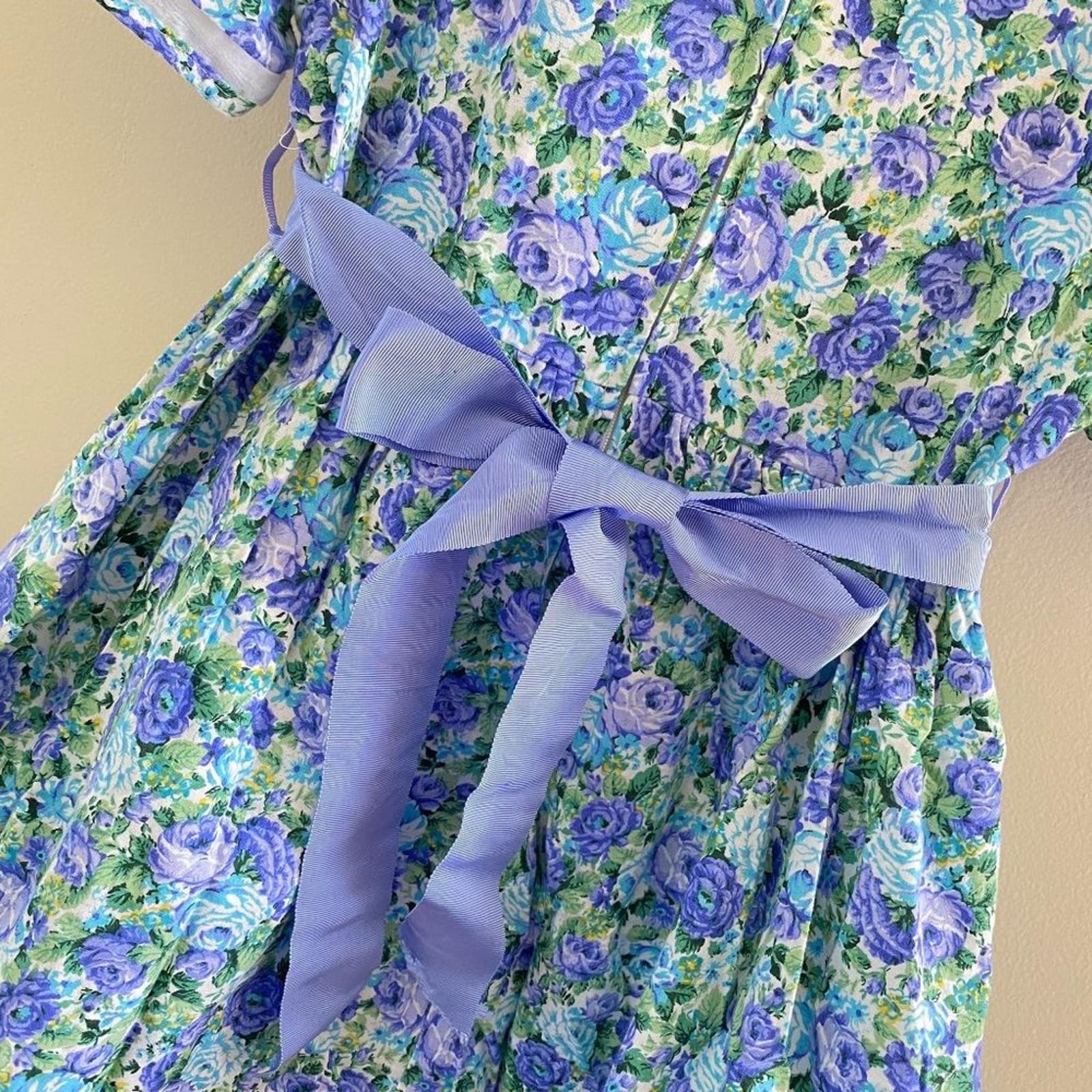 Vintage Sylvia Whyte Floral Dress Size 6