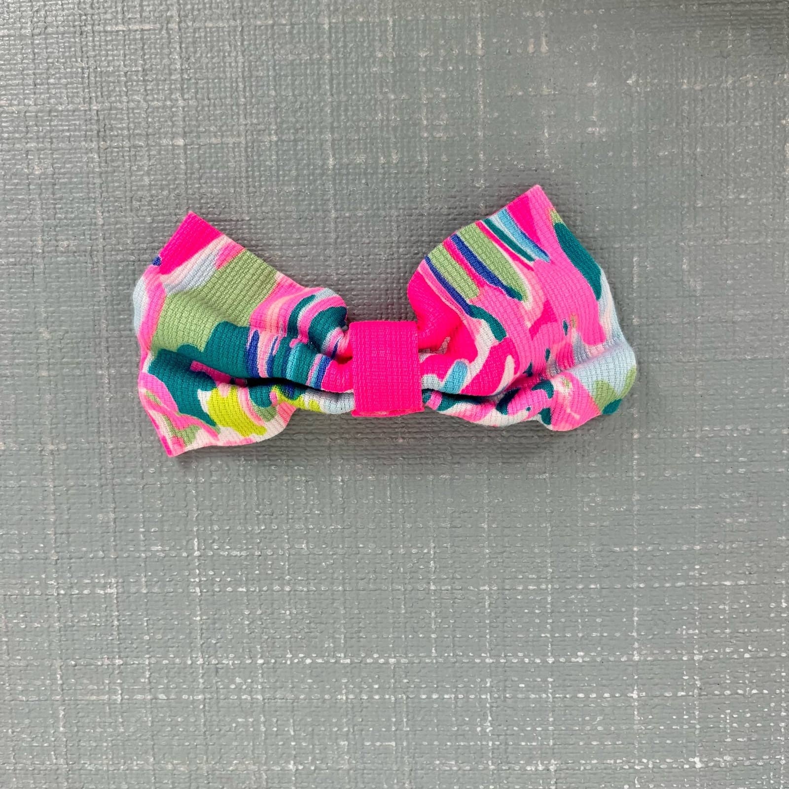 Lilly Pulitzer Dragon Fruit Toucan Can Hair Bow.