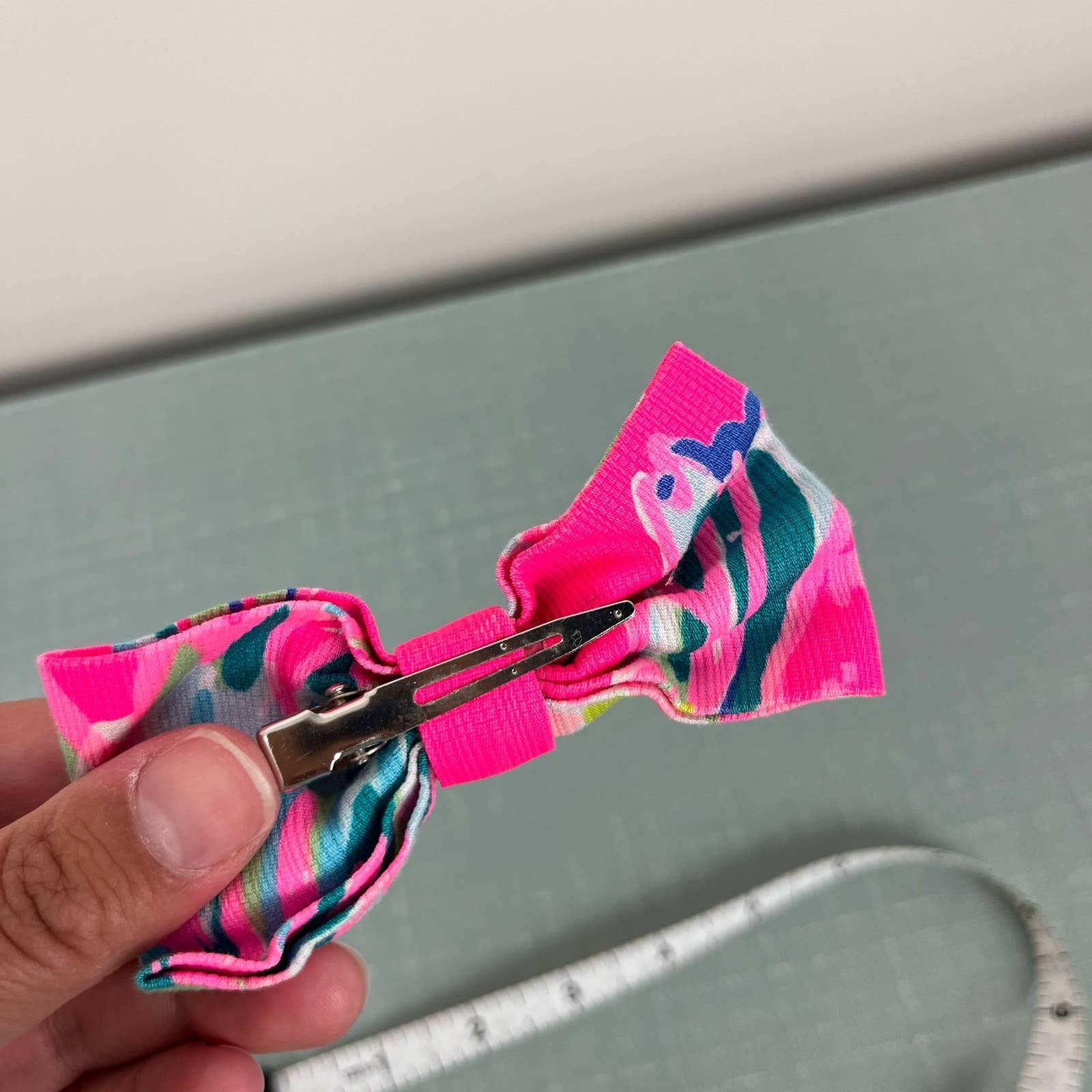 Lilly Pulitzer Dragon Fruit Toucan Can Hair Bow.