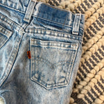 Load image into Gallery viewer, Vintage Levi's Acid Wash Orange Tab Blue Jeans 5
