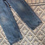 Load image into Gallery viewer, Vintage Levi&#39;s 550 Relaxed Fit Jeans 10
