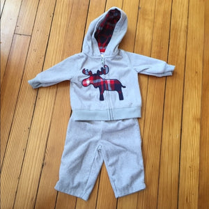 Carter’s 2 Piece Grey Fleece Moose Hoodie Set 0-3 Months